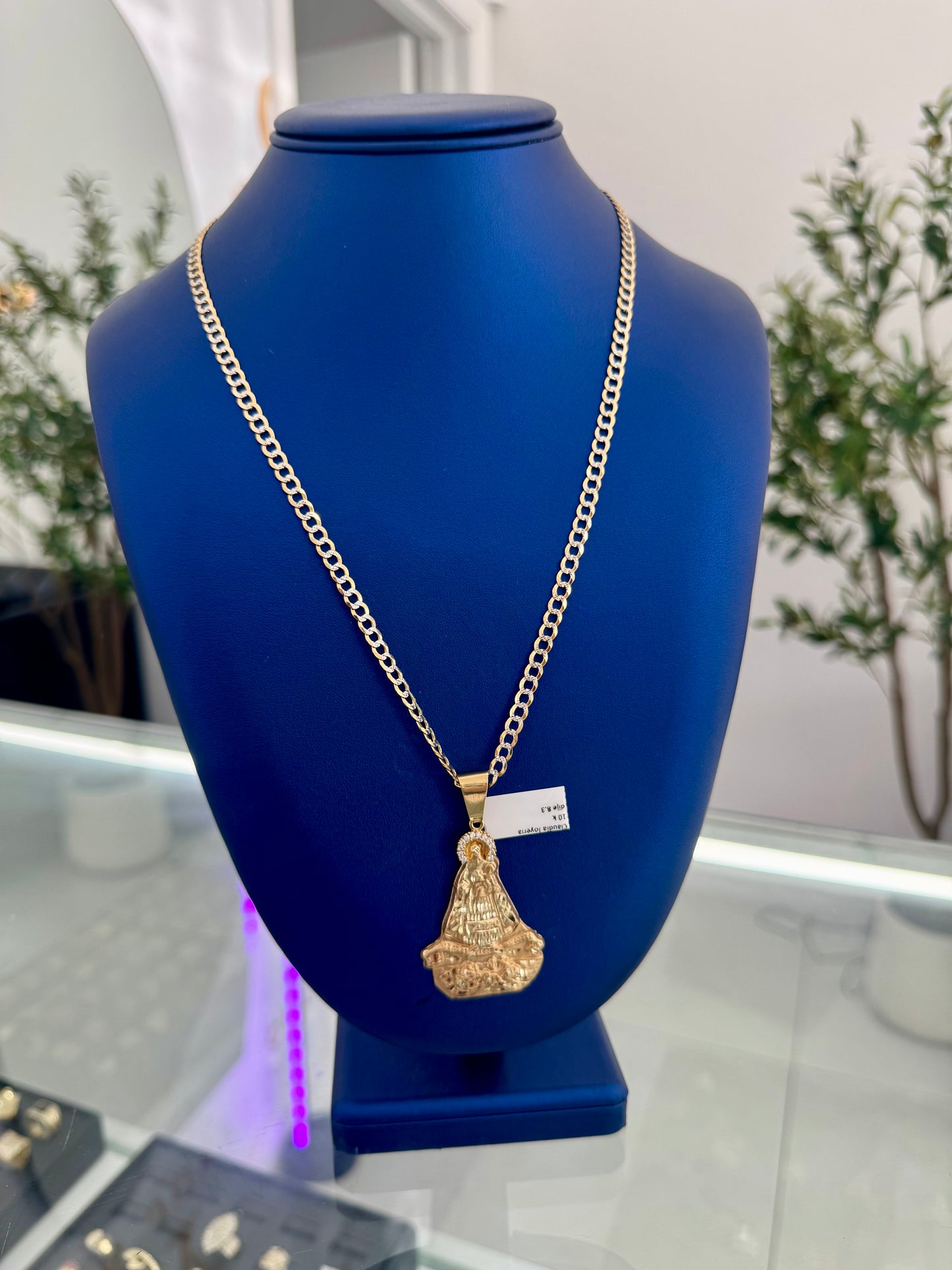 10k Gloss Cut Chain and Virgin Pendant