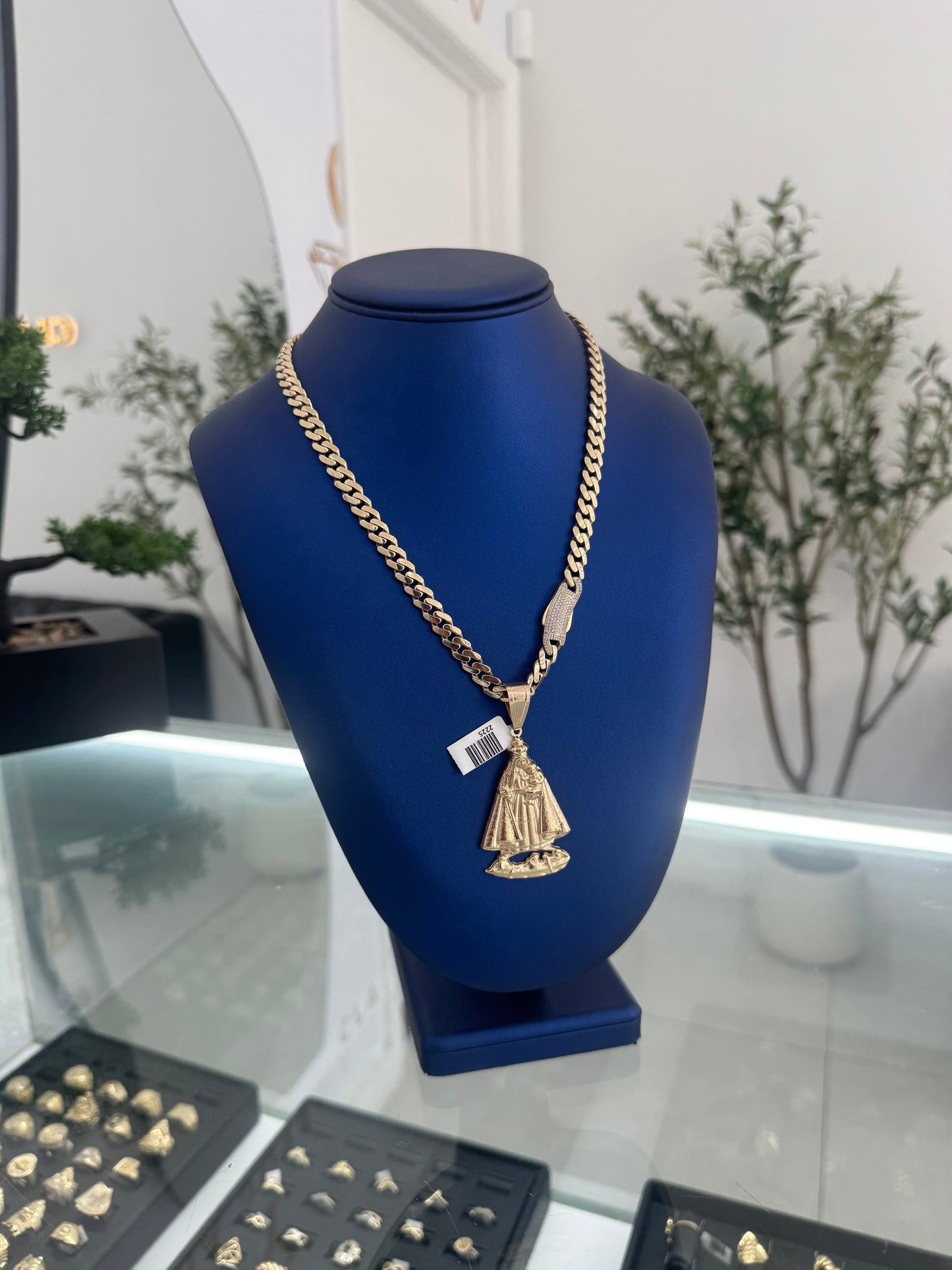 Mónaco Chain and Virgin Pendant 10k