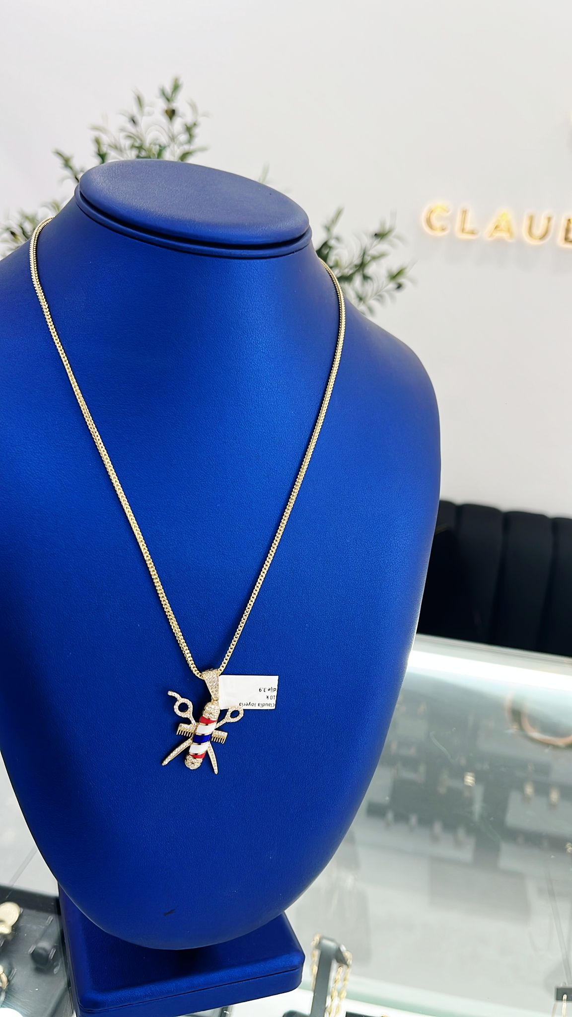 Franco Chain and barber’s pendant 10k