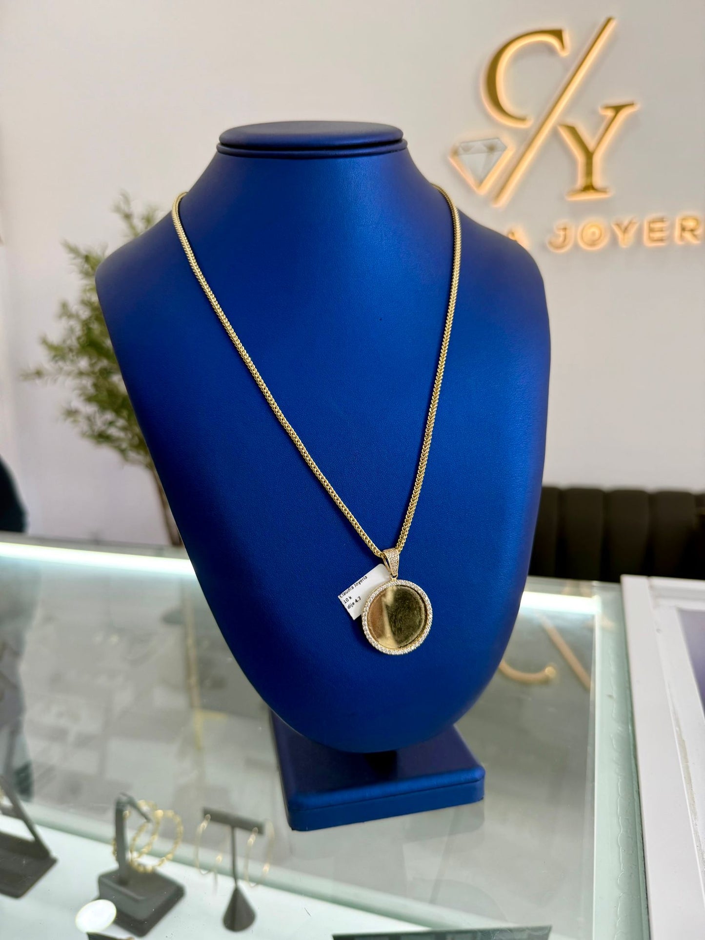 Franco chain with 10k photo pendant